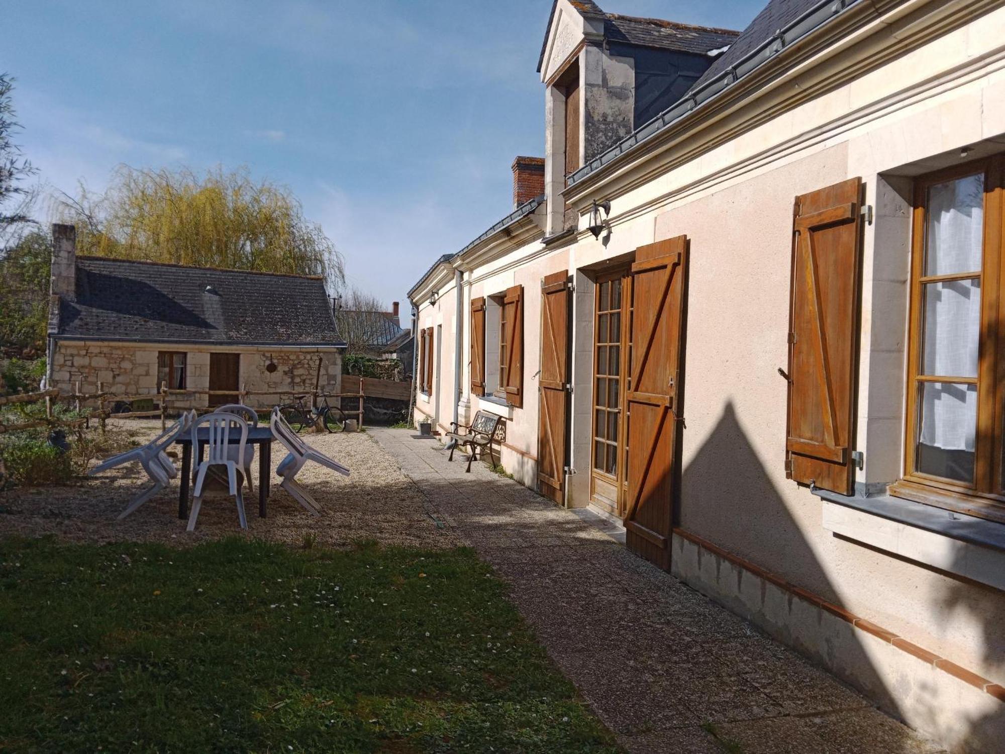 Vila L'Ecole Buissonniere Noyant-la-Plaine Exteriér fotografie